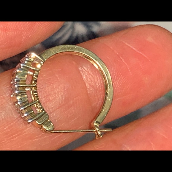 10k diamonds single Earrings. Firm - Picture 17 of 17